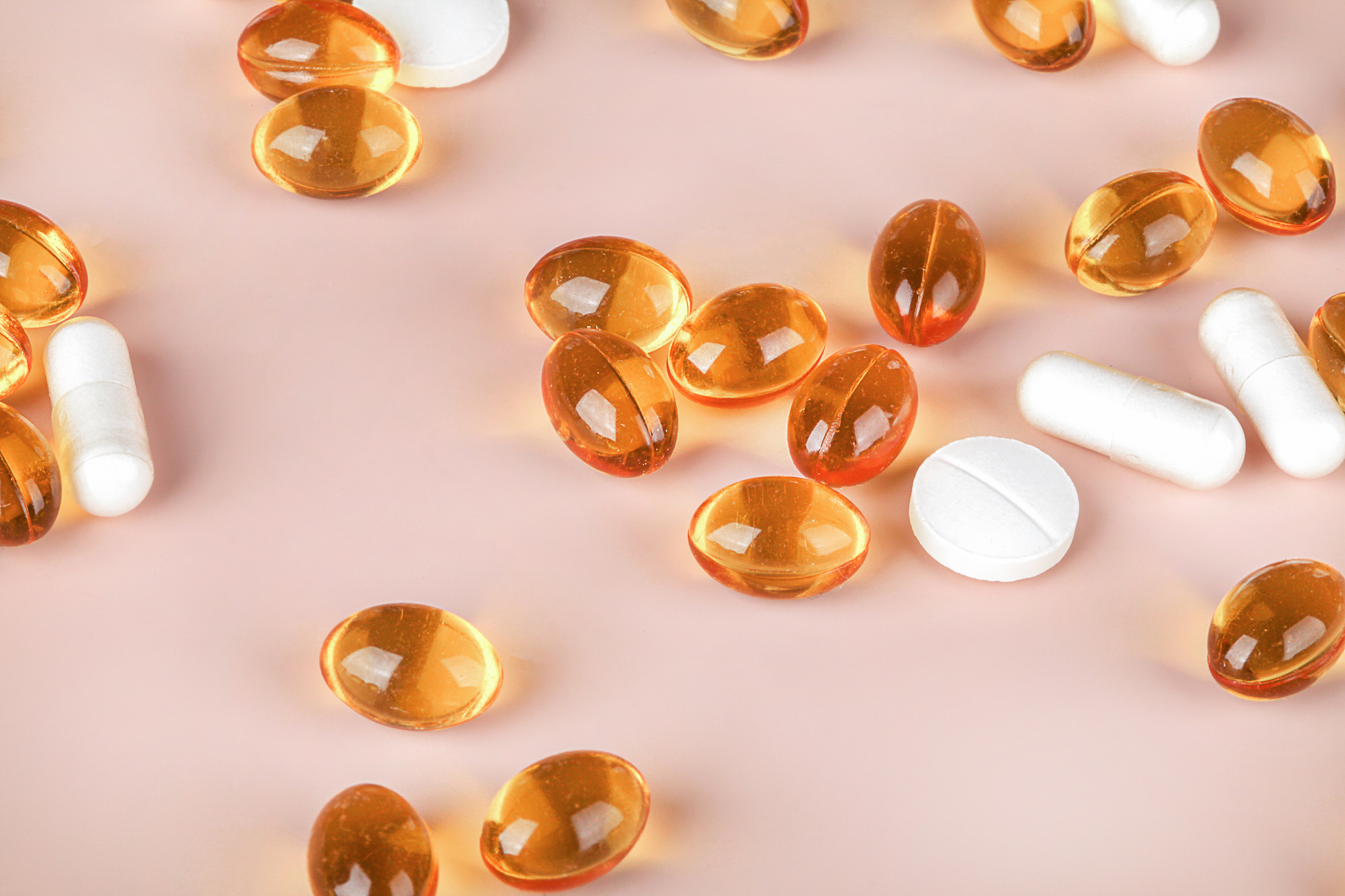 pills_orange_background